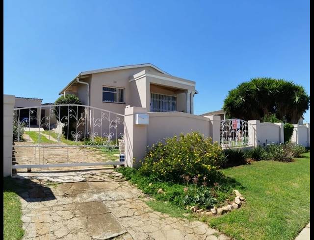 3 BEDROOM FREEHOLD FOR SALE IN SCHEEPERSHOOGTE
